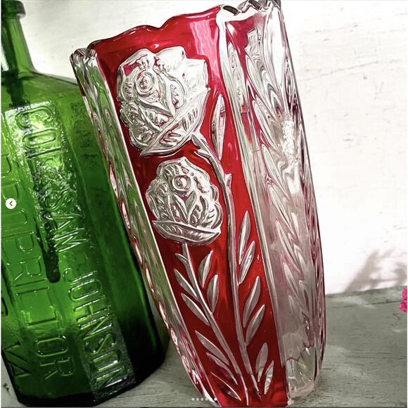 Vintage German Rosaline Ruby Red Hand Cut Lead Crystal Glass Vase Christmas - Picture 6 of 6